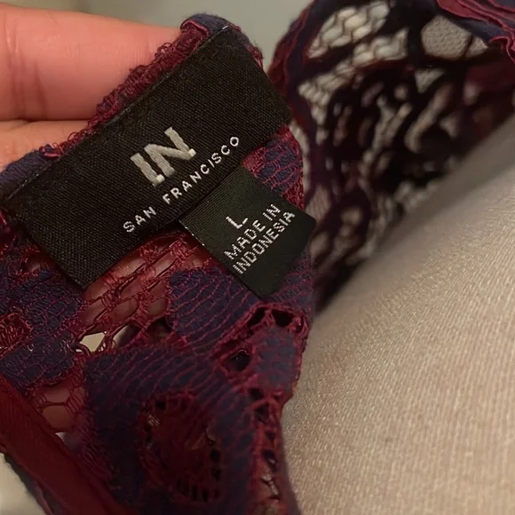 I.N. San Francisco lace top size Large - Picture 3 of 3